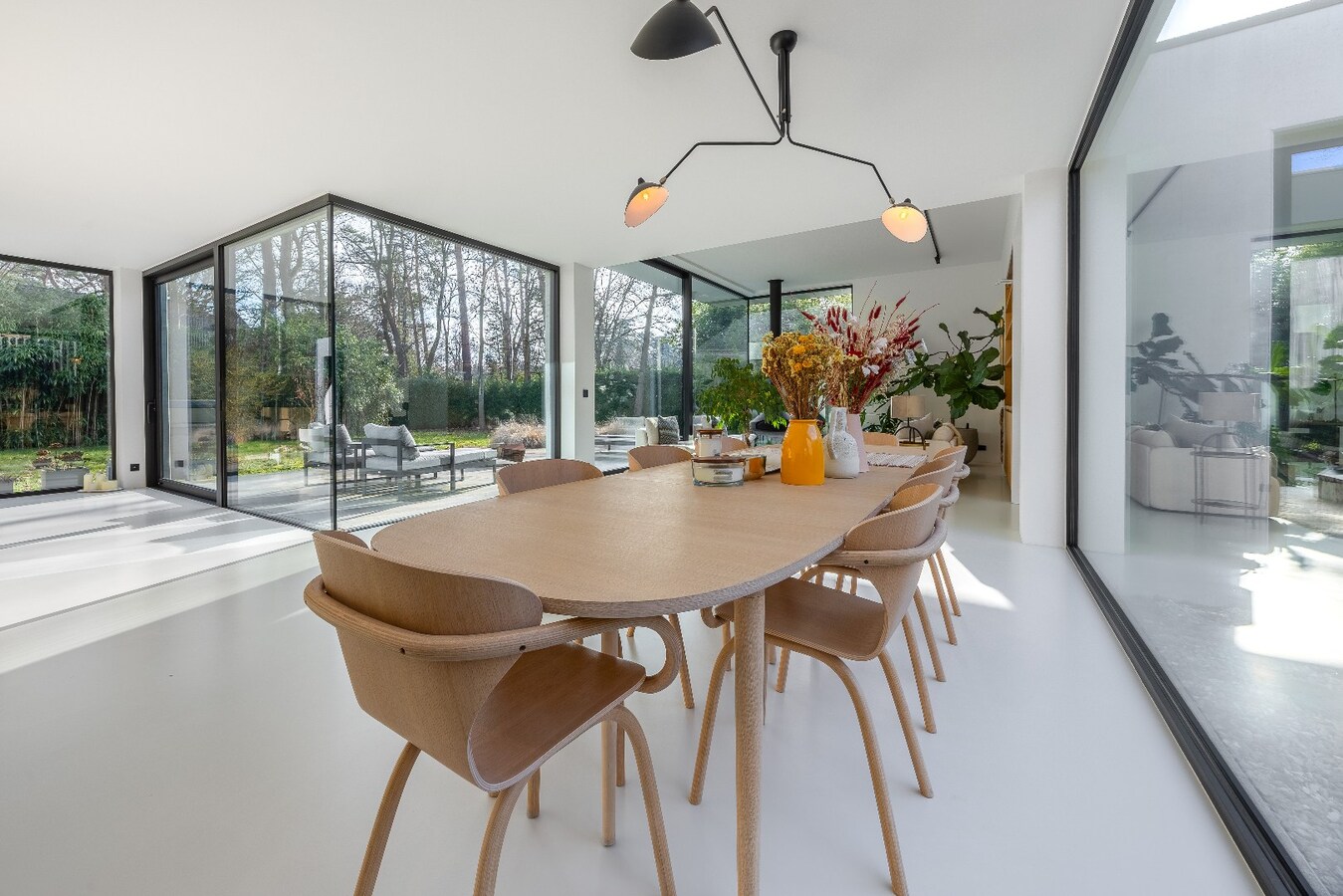 Moderne gelijkvloerse designvilla in exclusief privédomein 