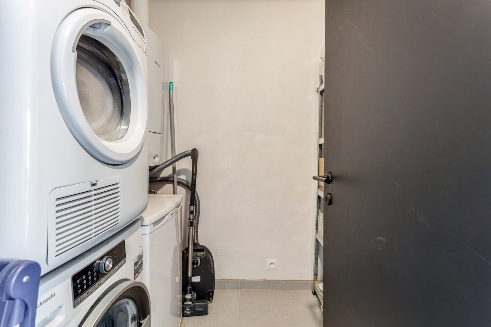 Lichtrijk nieuwbouwappartement met 3 slaapkamers, tuin, terras, kelderberging en 2 autostaanplaatsen - EPC 36 kWh/m² -bewoonbare opp. 115 m² 