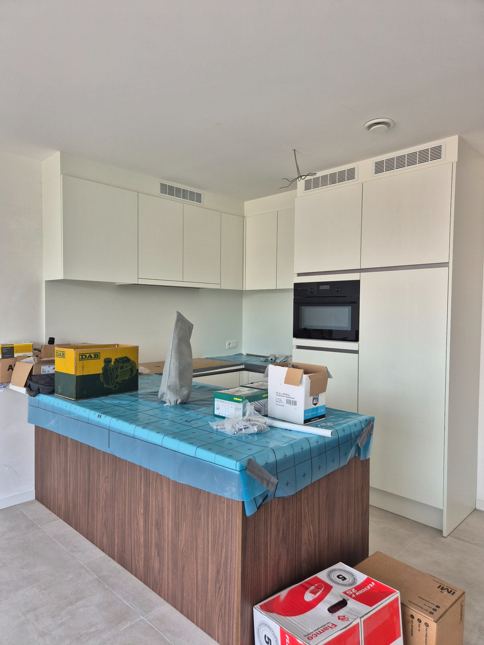 Nieuwbouwappartement met 2 slaapkamers en terras 