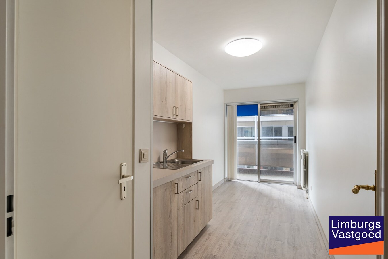 Handelspand op toplocatie, 226m², ruime parkeergelegenheid 