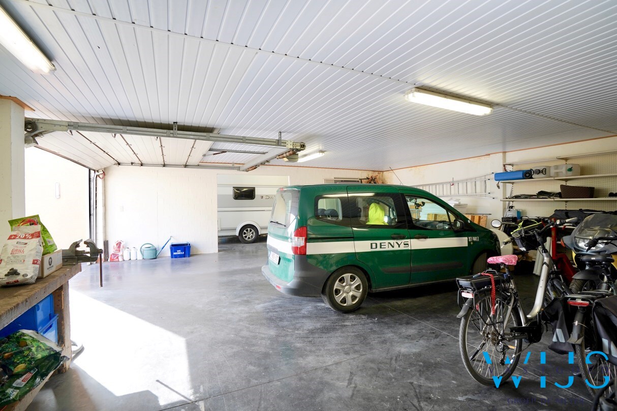 Multifunctioneel woonhuis met magazijn/praktijkruimte te ERTVELDE ! 