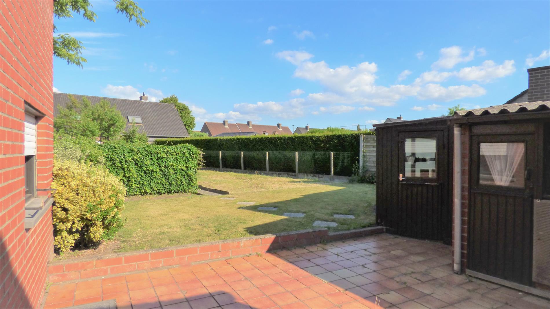 Charmante en verrassend ruime halfopen woning te Kuurne 