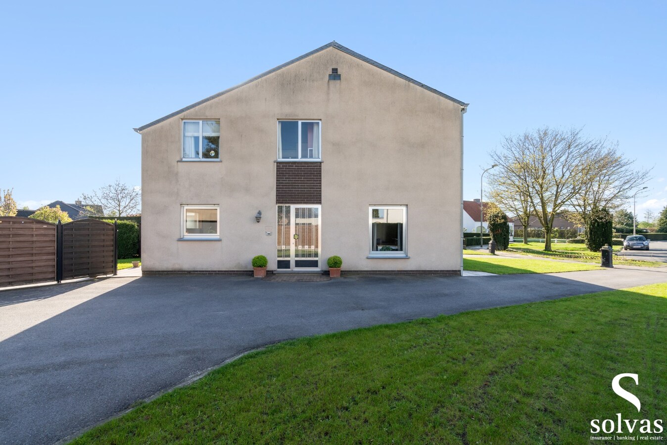 Halfopen woning op toplocatie! 