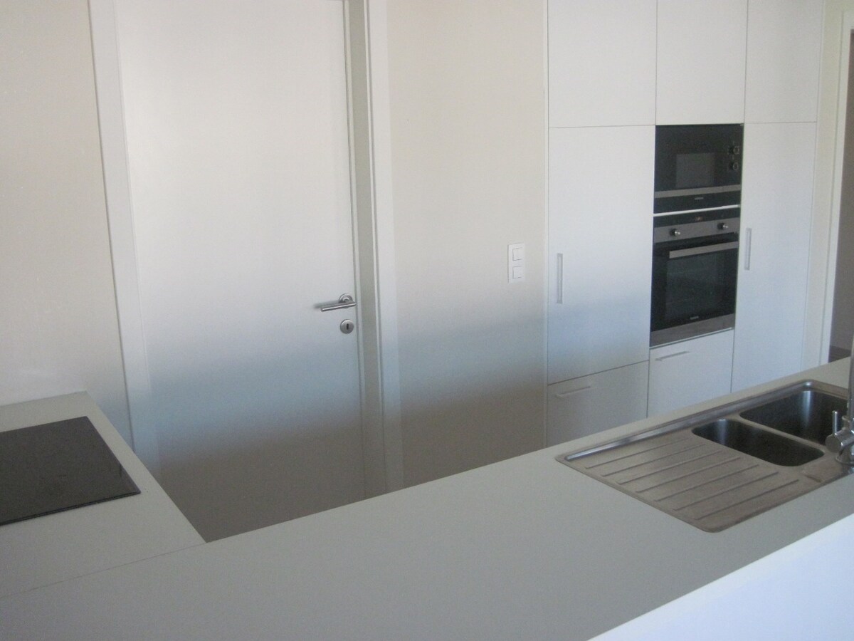 Lichtrijk appartement op de Gaverse Markt. 