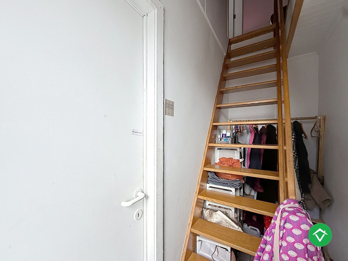 Woning met twee slaapkamers en tuin te Eernegem 