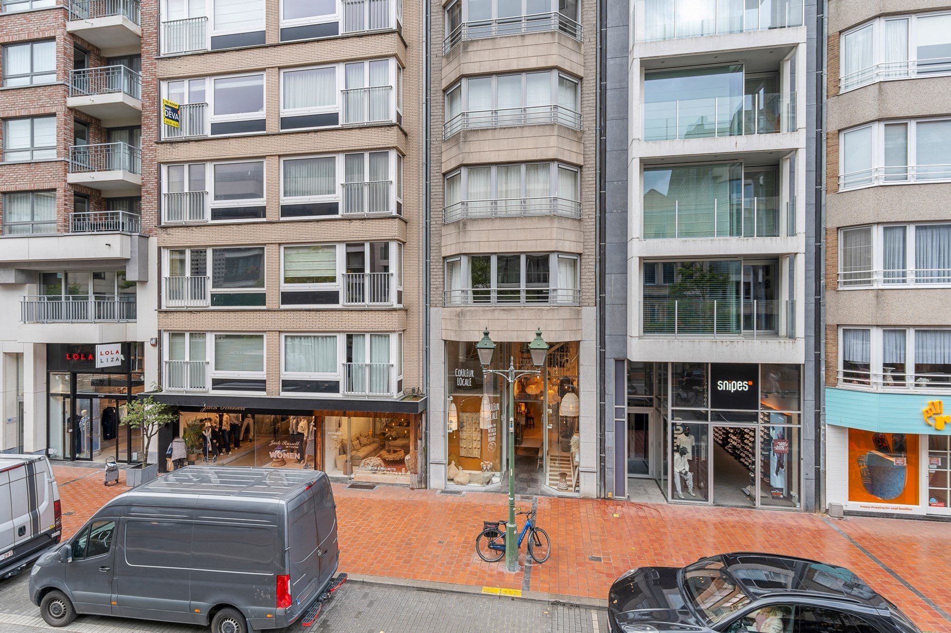 Instapklaar appartement met 2 slaapkamers gelegen in het centrum van Knokke. 