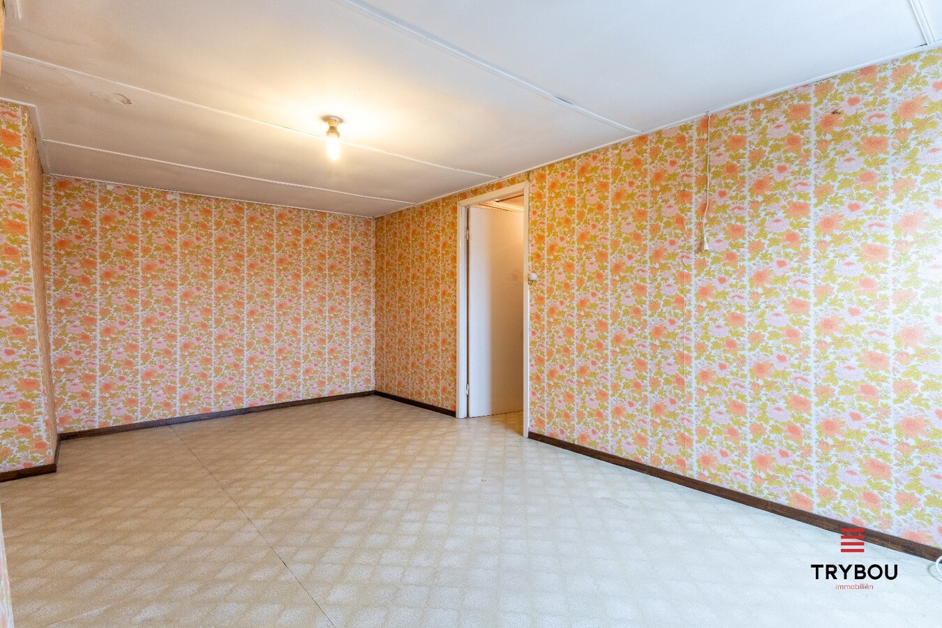 Te koop ; groot perceel, 1126 vierkante meter, met woning te Houthulst 