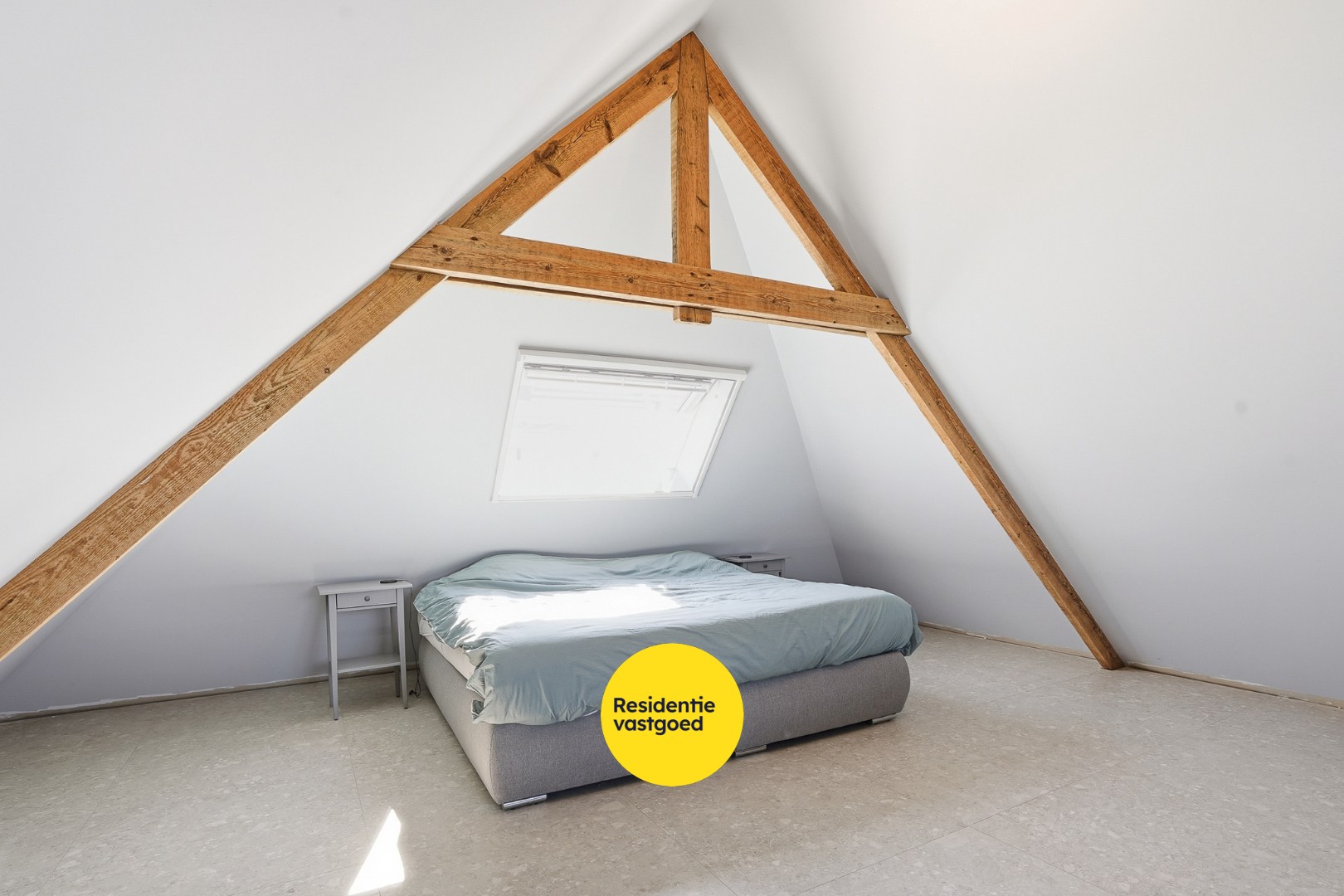 Volledig gerenoveerde alleenstaande woning op toplocatie in Zedelgem 