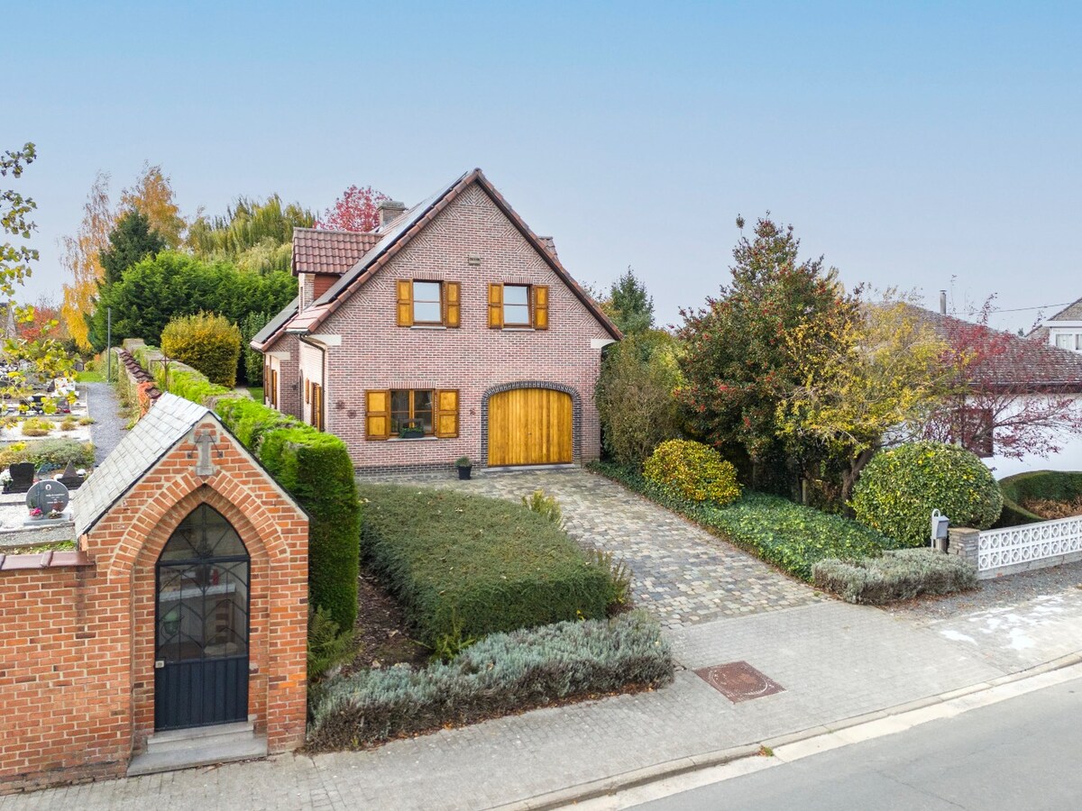 Energiezuinige (EPC 47) en instapklare OB op uitstekende ligging te Mere 