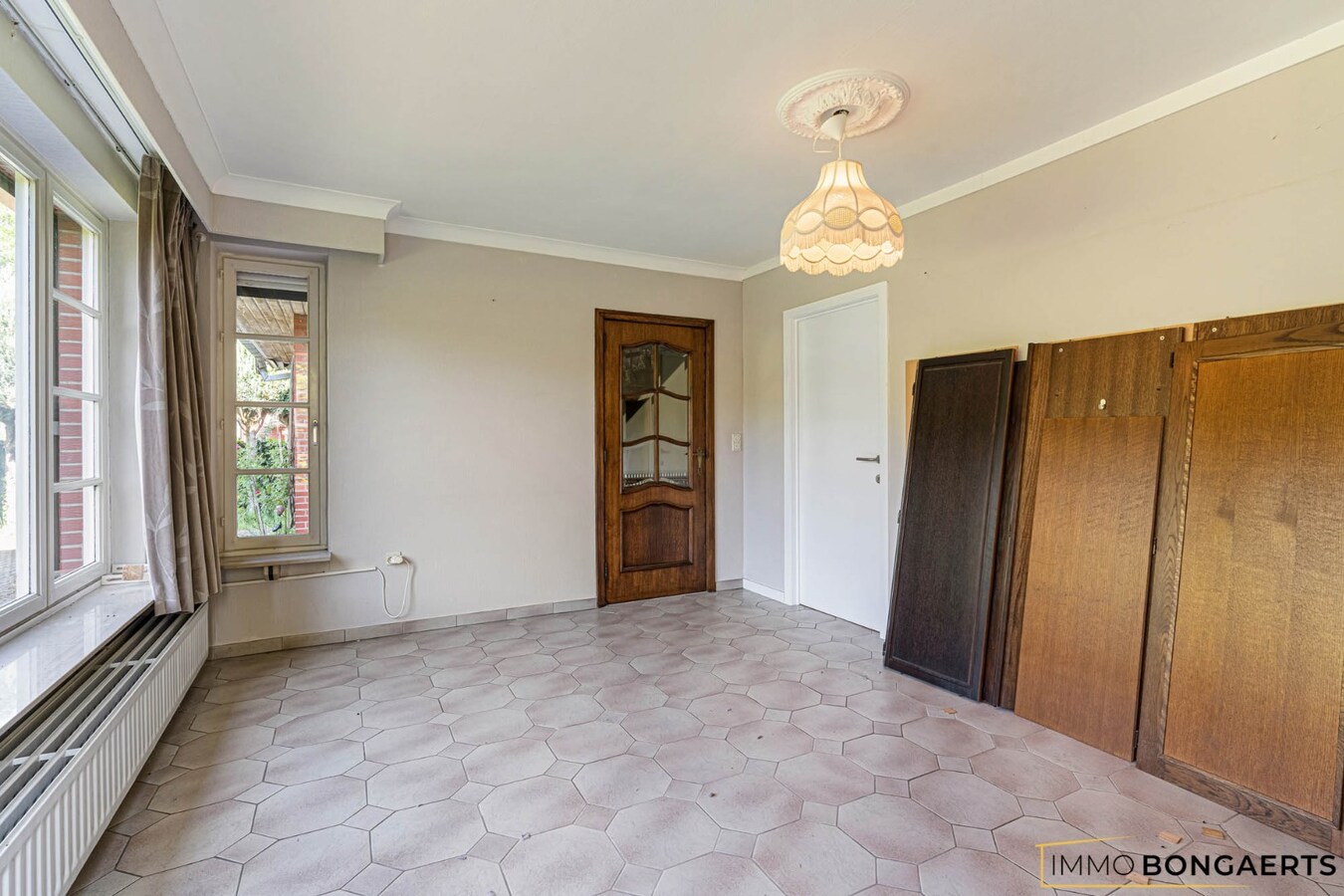 Rustig gelegen woning op een groot perceel 