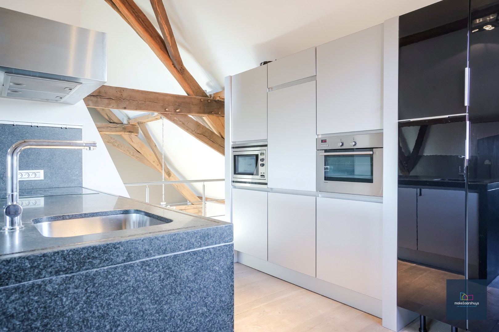 VERHUURD NSCHRIJVEN via de site ; Stijlvolle duplex in de hist. stadskern 