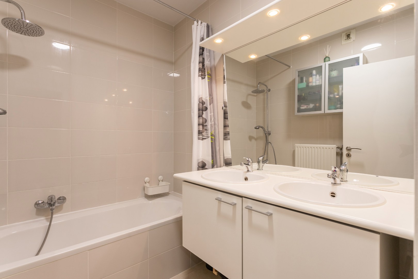 Instapklaar en energiezuinig app met 2 slpk en terras 