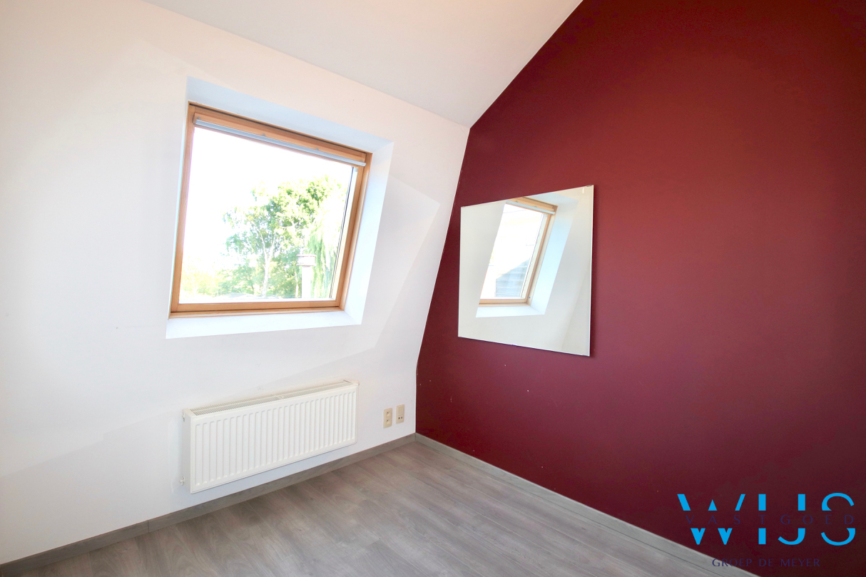 Instapklaar woonhuis met 2 slaapkamers &amp; tuin te SLEIDINGE ! 