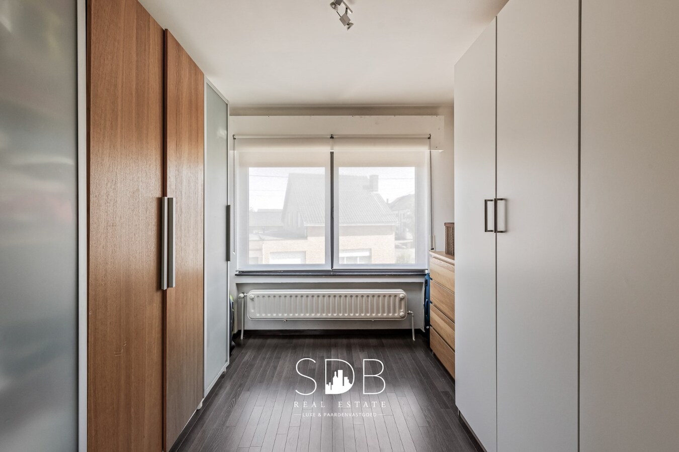 Prachtige hedendaagse villa met gezinstuin en zwembad op 1.387m² 