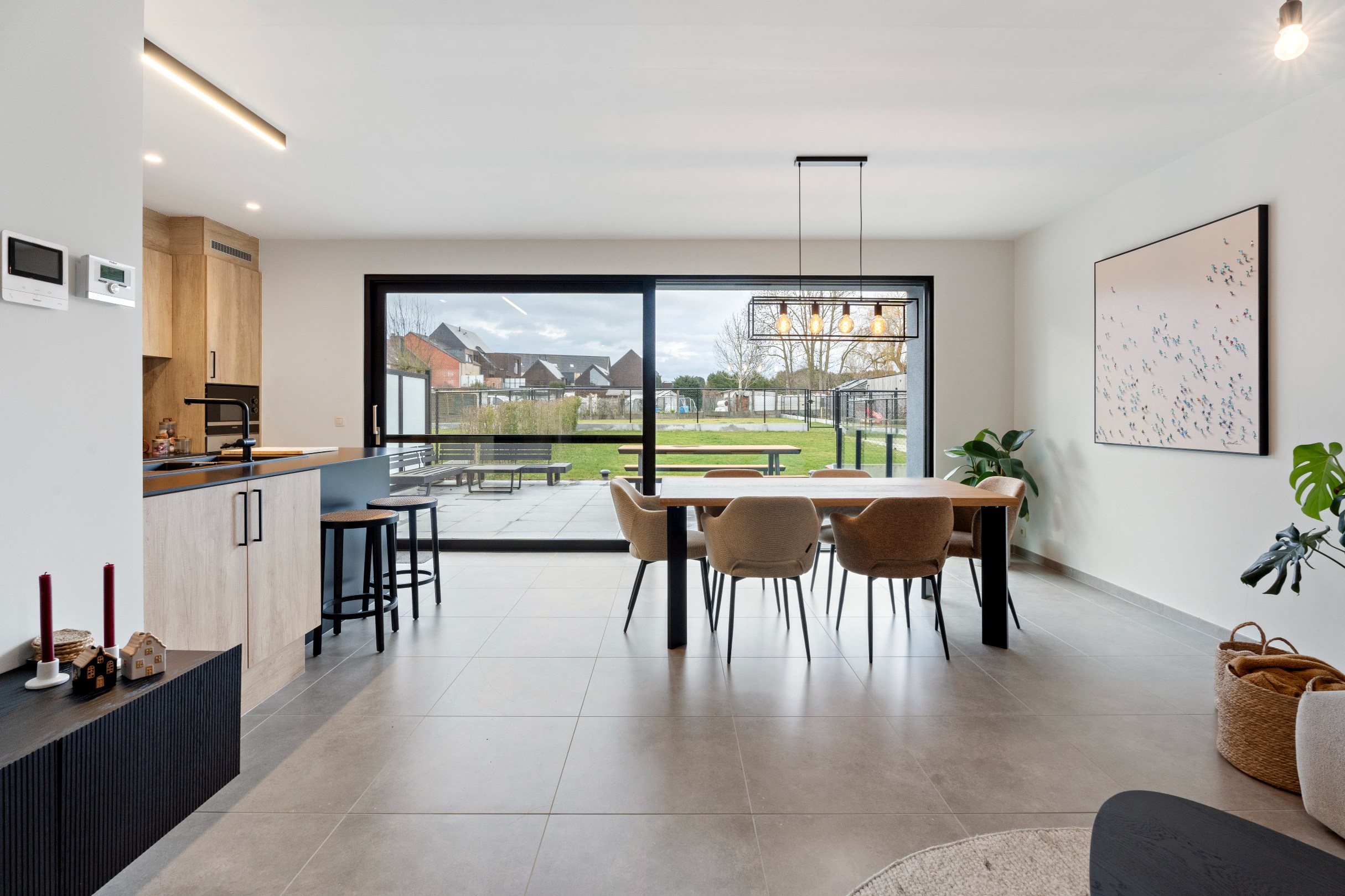 Gelijkvloers appartement met terras en tuin 