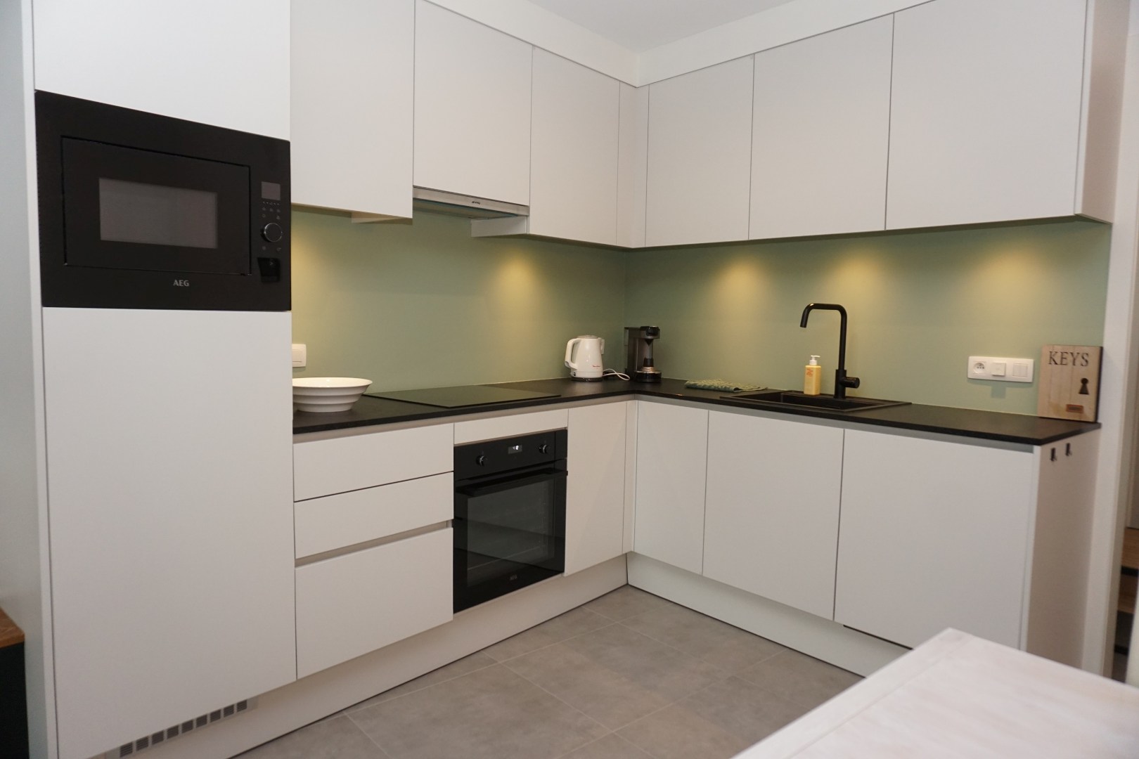 APPARTEMENT RÉCEMMENT CONSTRUIT AVEC 2 CHAMBRES ET PLACE DE PARKING PRÈS DE PETIT PARIS 