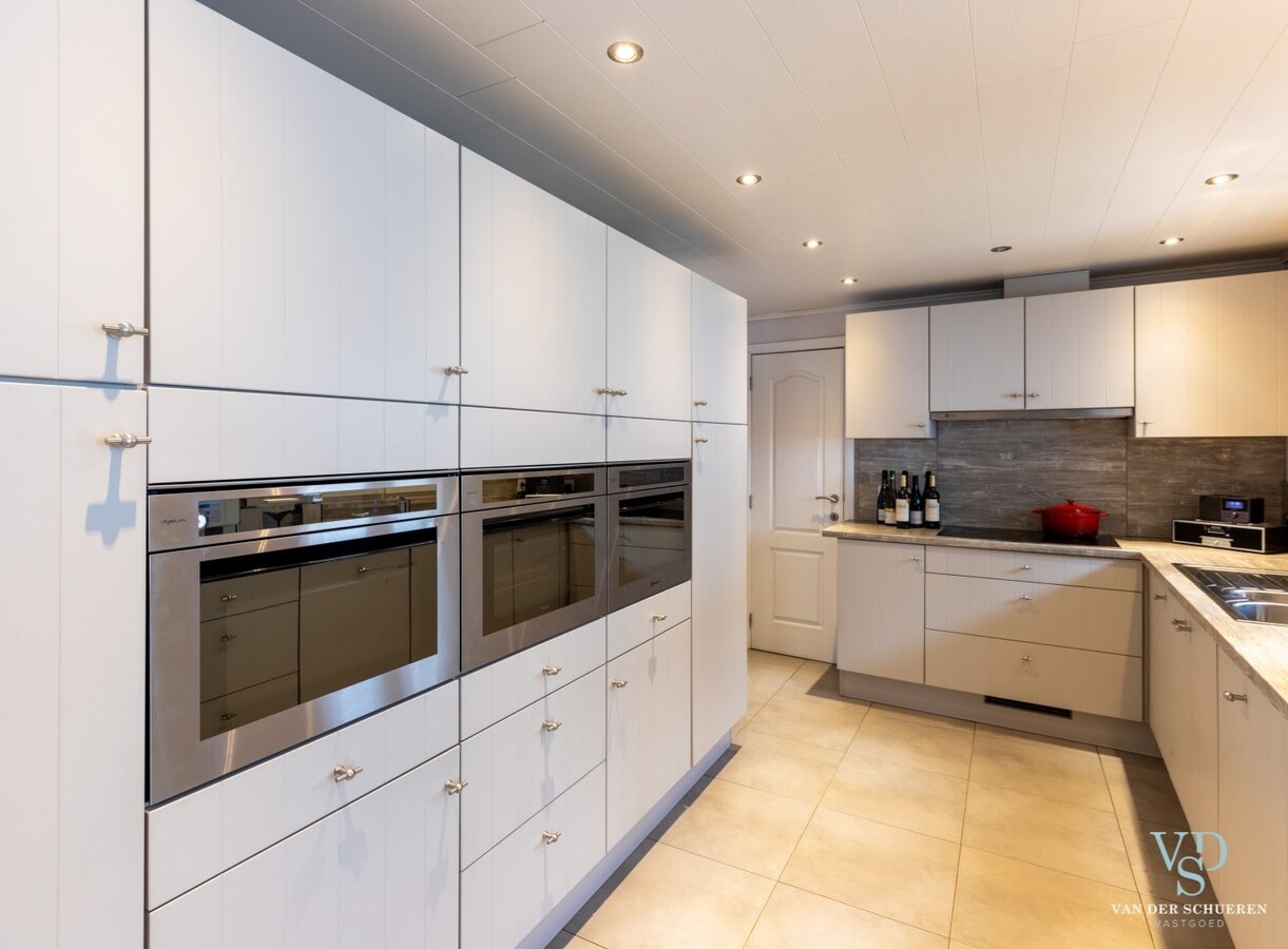 Ruime, gezellige woning met garage én atelier. 