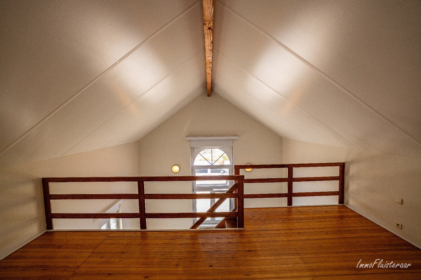Uniek gelegen karaktervolle hoeve met twee stalgebouwen op ca. 2,4ha in Alken 