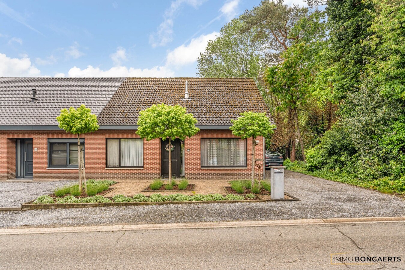 Halfopen woning met 3 slaapkamers 