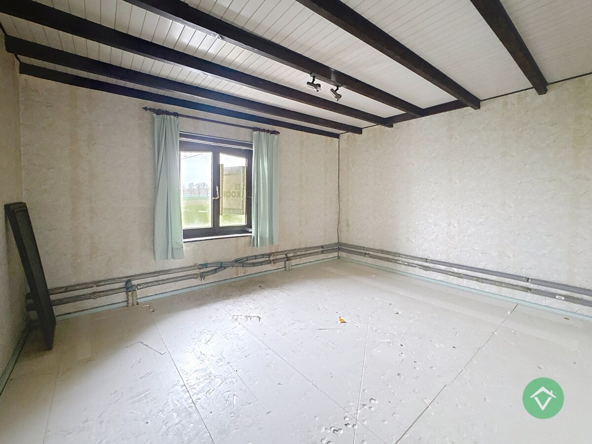 Alleenstaande woning met 4 slaapkamers te Koekelare 