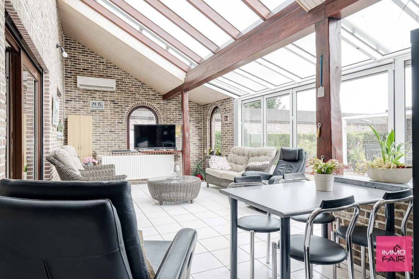 Energiezuinig landhuis met 4 slaapkamers op perceel van bijna 2000 m² 