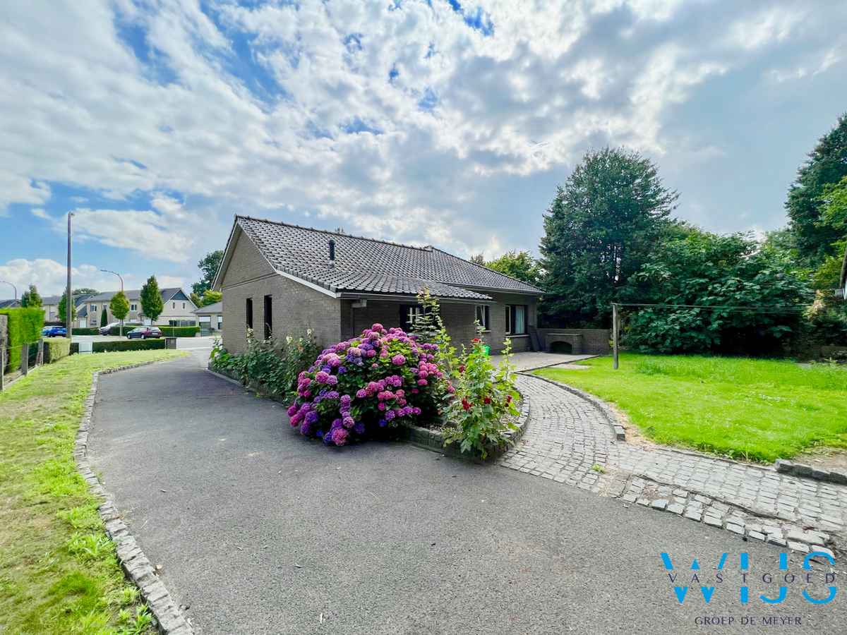 Mooie alleenstaande woning op een ideaal perceel van 837m² te Kluizen 