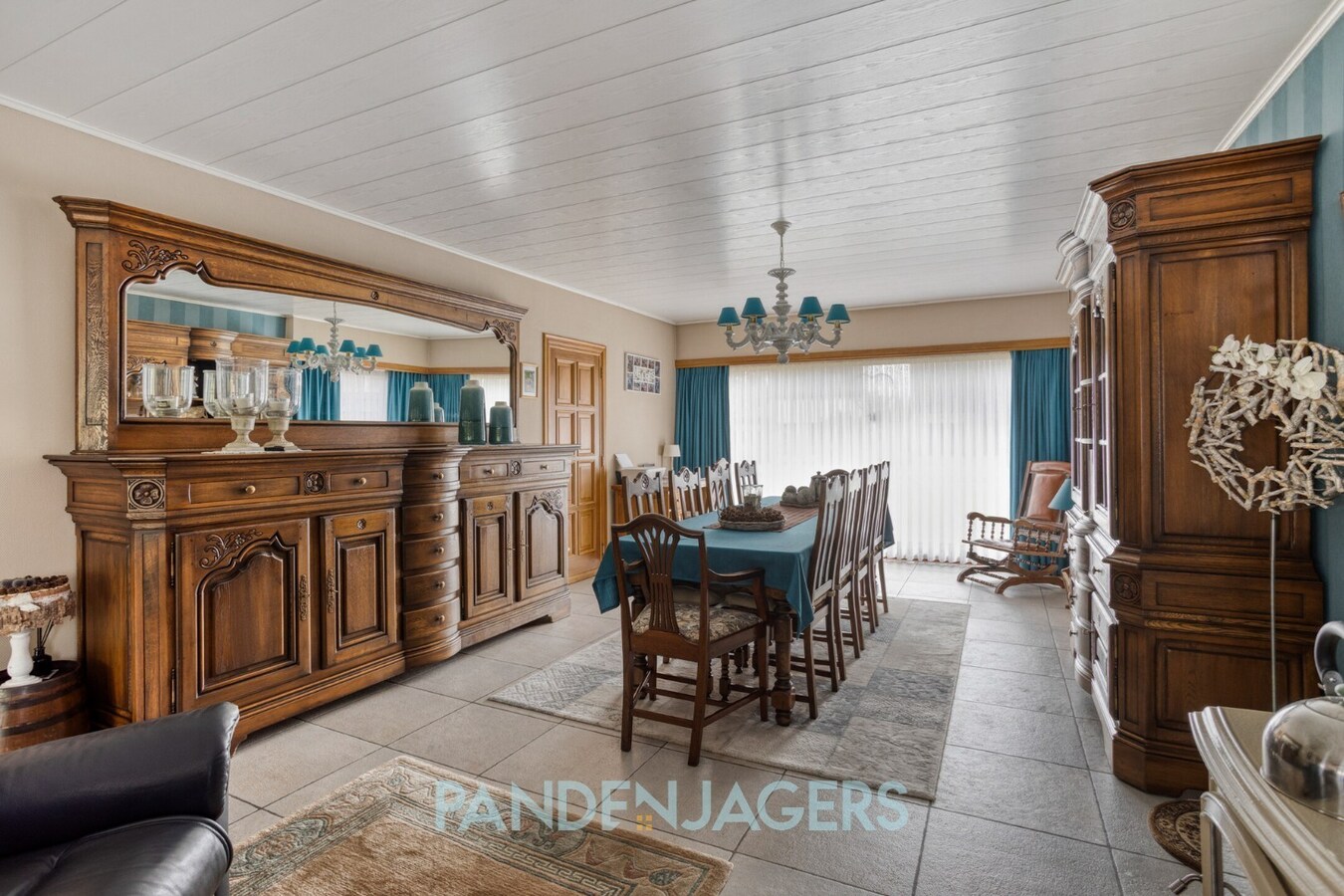 Ruime open bebouwing met groot bijgebouw te Duffel 