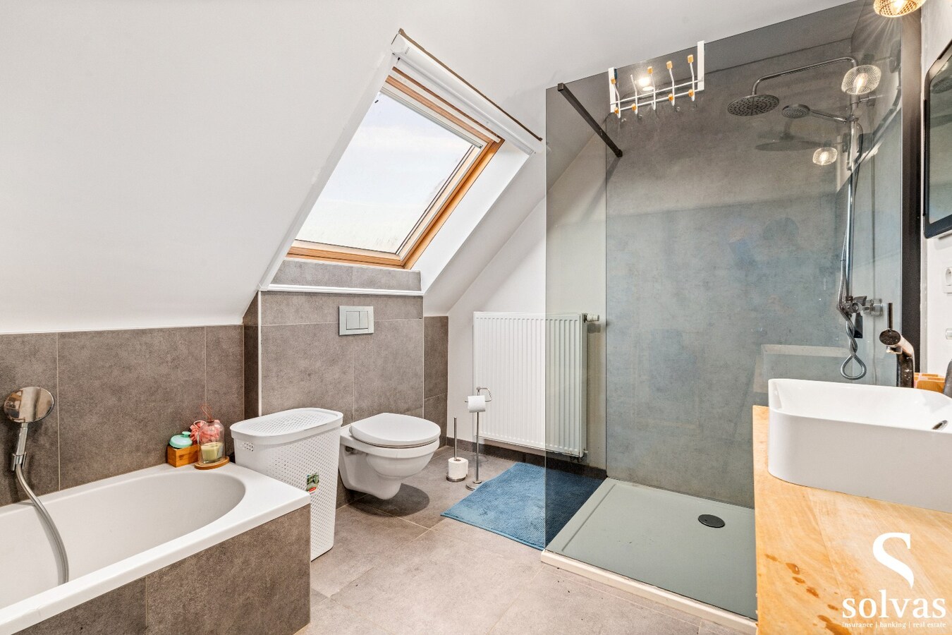 instapklare gezinswoning op een boogscheut van het centrum 