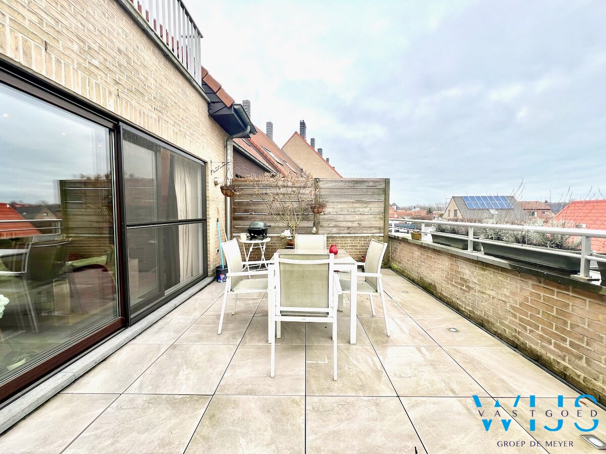 ENERGIEZUINIG appartement met RUIM terras te Rieme ! 