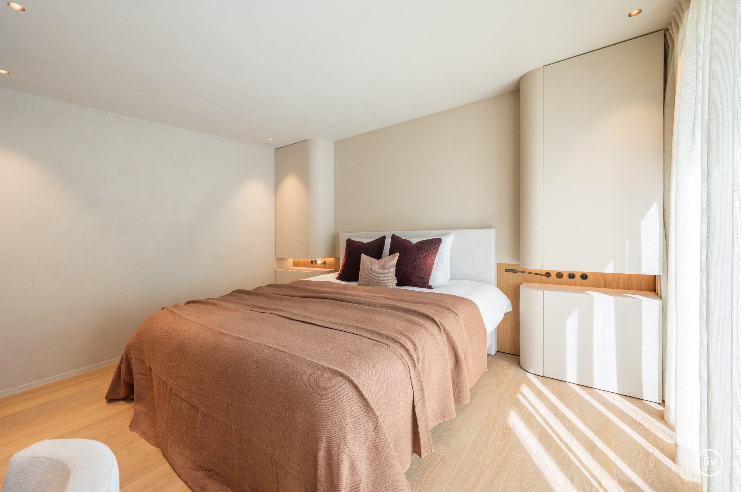 Luxe, comfort kortom een prachtig gerenoveerde woning in hartje Knokke. 