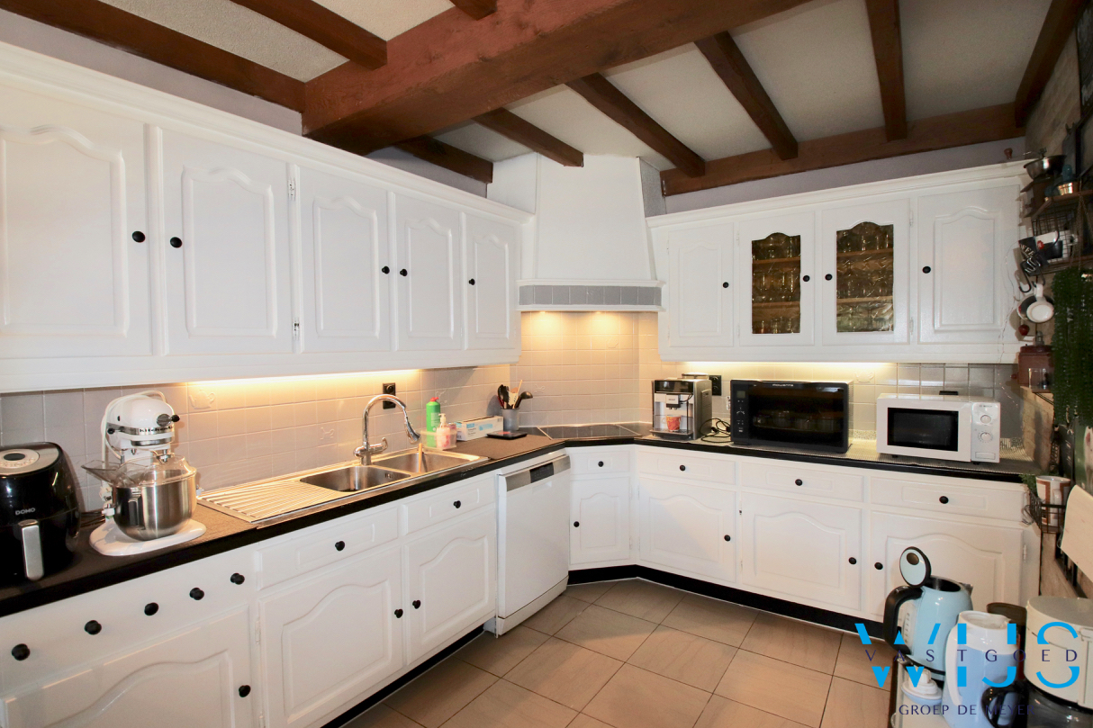 Uitzonderlijk ruim woonhuis te Kluizen/ Evergem! 