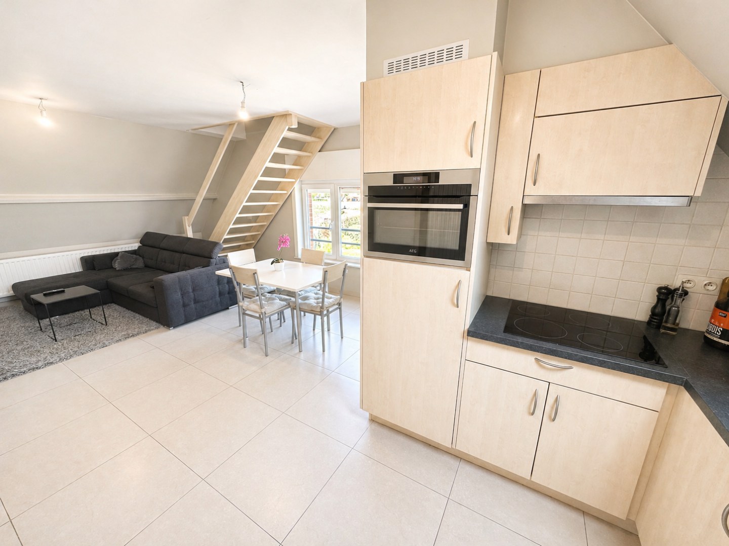 Gezellig 1-slpk appartement met autostaanplaats (en tuin), Torhout 