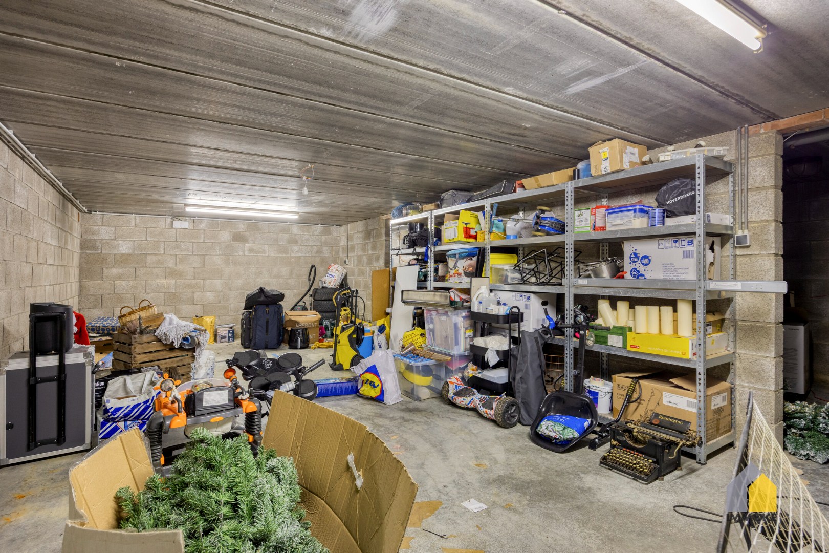 Energiezuinige, halfvrijstaande woning op 2a 82ca met 3 slpk, mooie tuin en carport. 