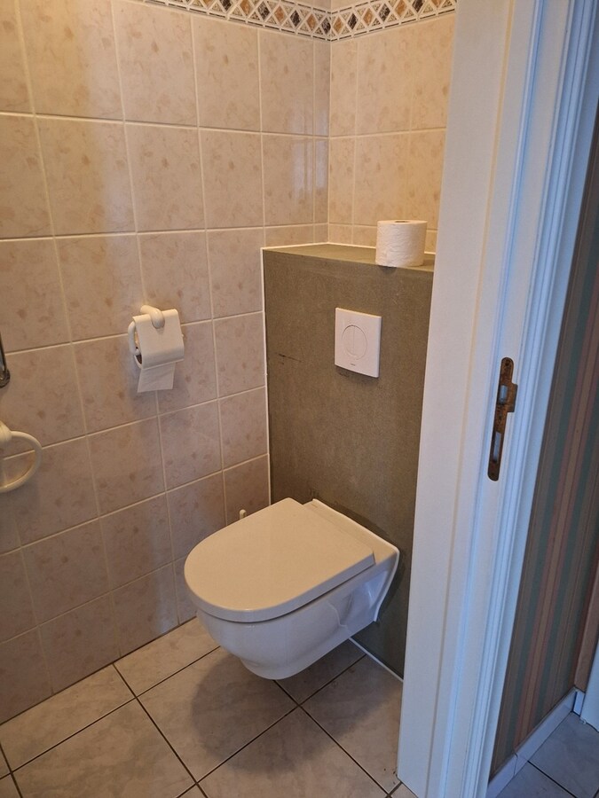 Vrijstaande, gelijkvloerse gezinswoning gelegen op een perceel van 6a18ca op een rustige locatie nabij het centrum van Neeroeteren! 