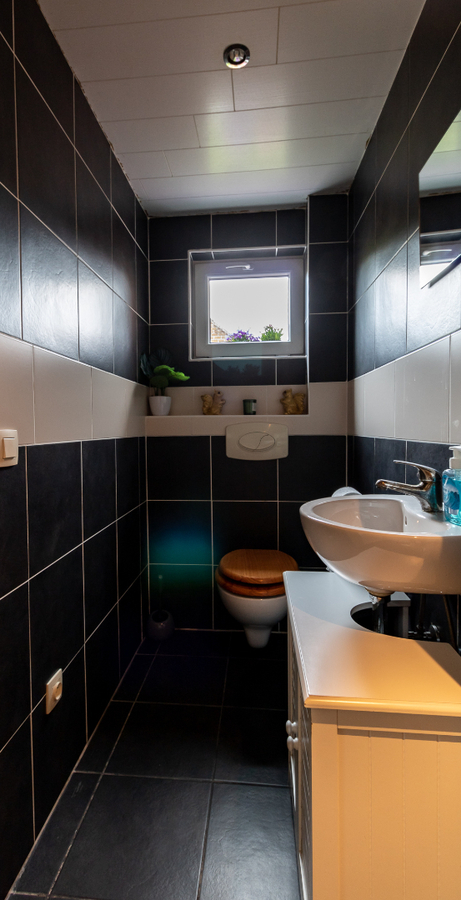 Instapklare gezinswoning met grote tuin en landelijke verzichten te Ichtegem 