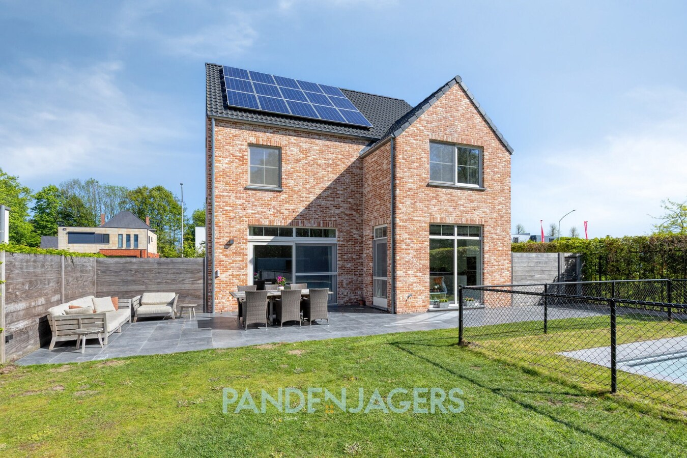 Recente woning (2018) met zwembad te Duffel 