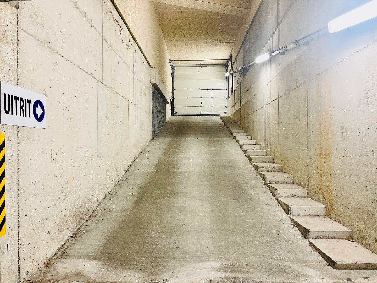 Garagebox in een afgesloten complex 