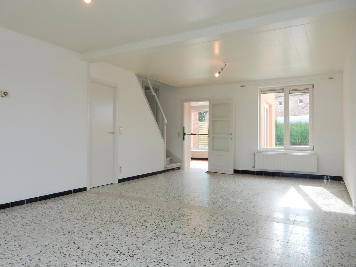 Half-open gerenoveerde woning 