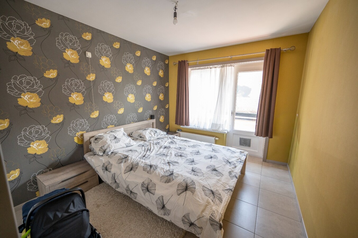 RUIM 2-SLAAPKAMER APPARTEMENT + GARAGEBOX 