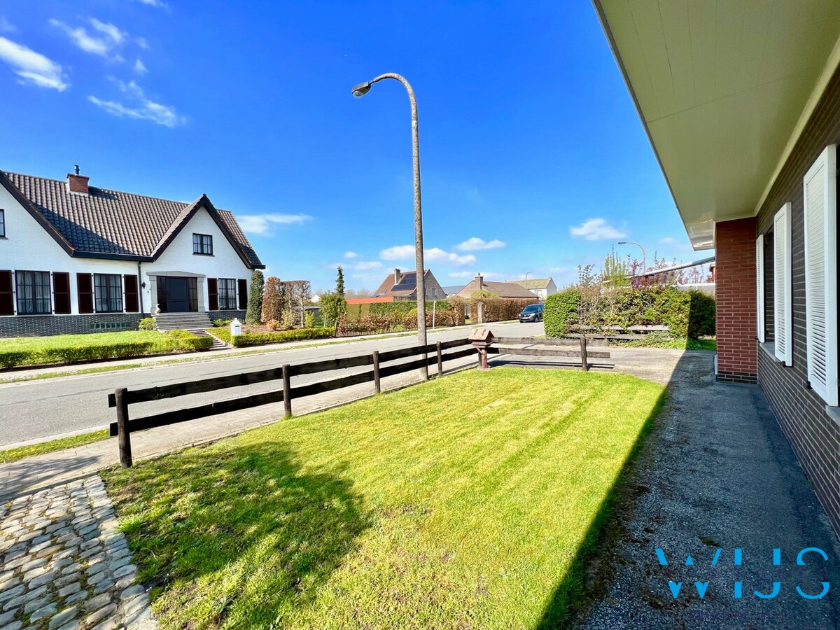 Ruime bungalow op 840 m² te KLUIZEN/EVERGEM ! 