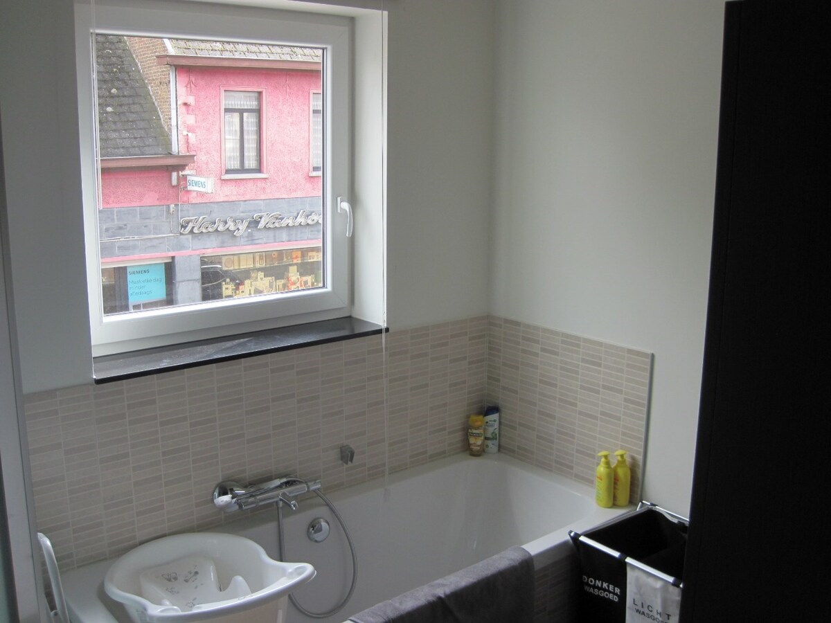 Ruim appartement met 2 terrassen. 