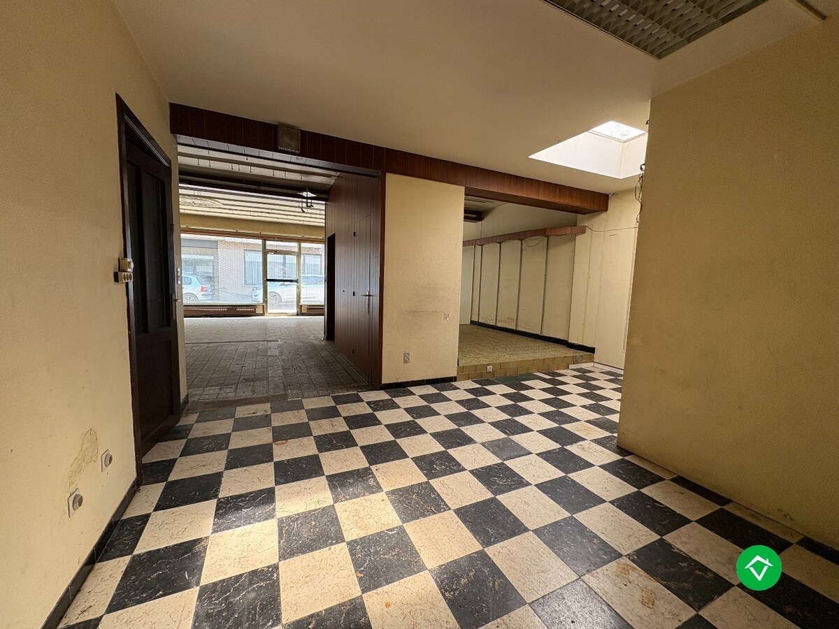 Projectgrond in centrum Koekelare – voormalig handelspand 