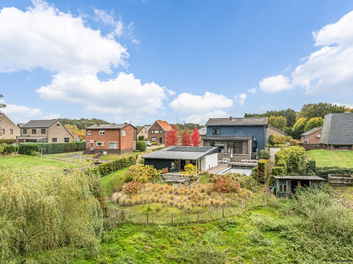 Ruime woning met 4 slaapkamers 
