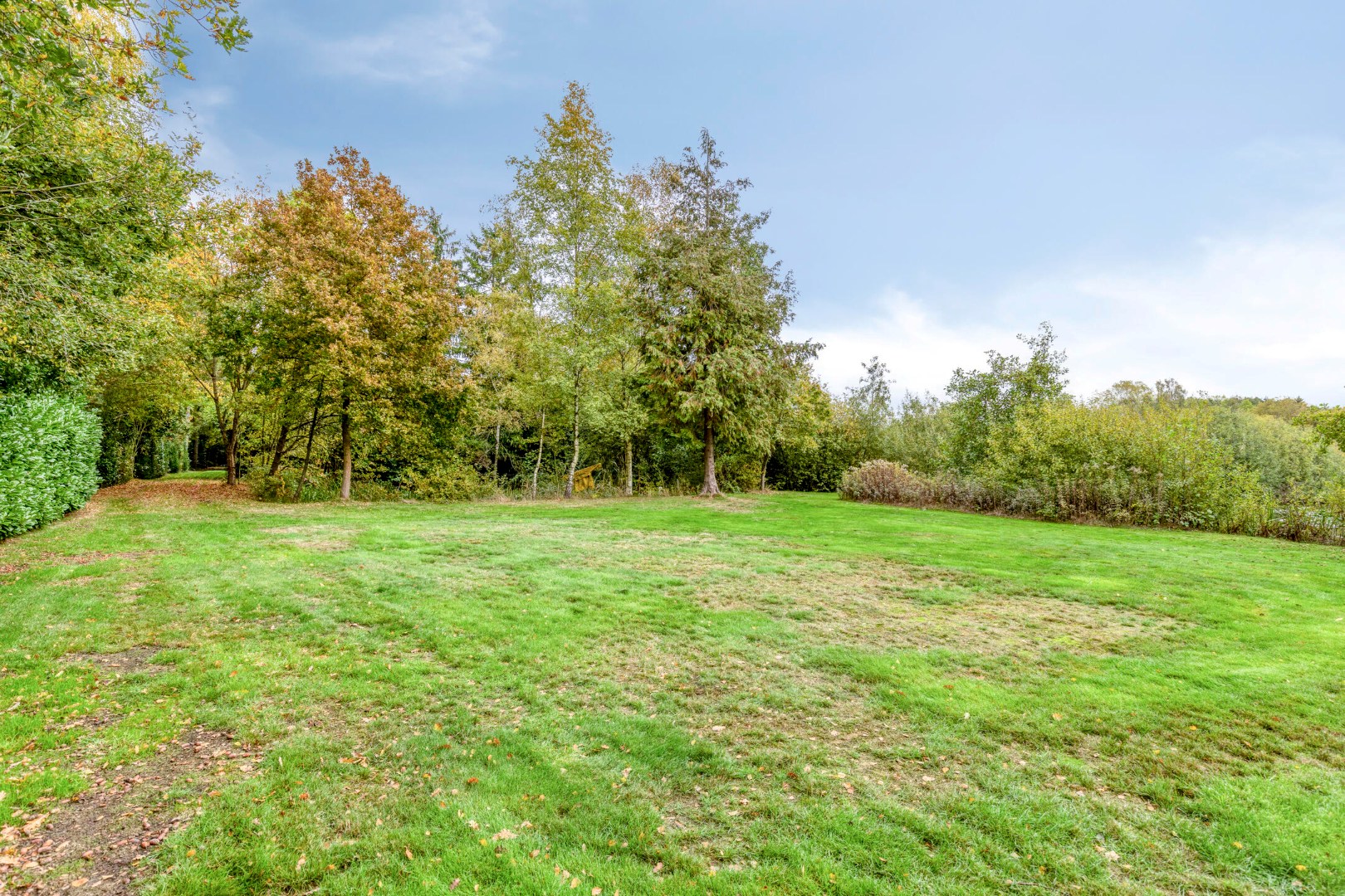 Uniek perceel van 2 ha. en 34 are met 3 prachtige vijvers 