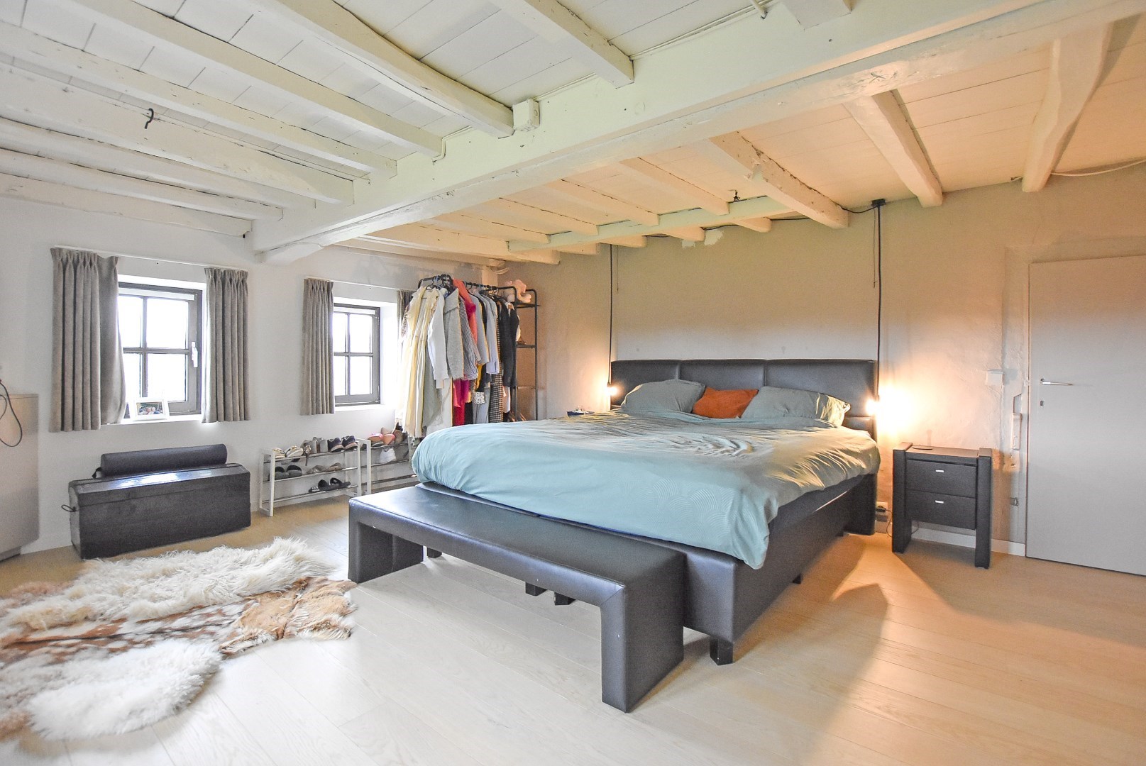 Instapklare woning met loods gelegen in een doodlopende straat 