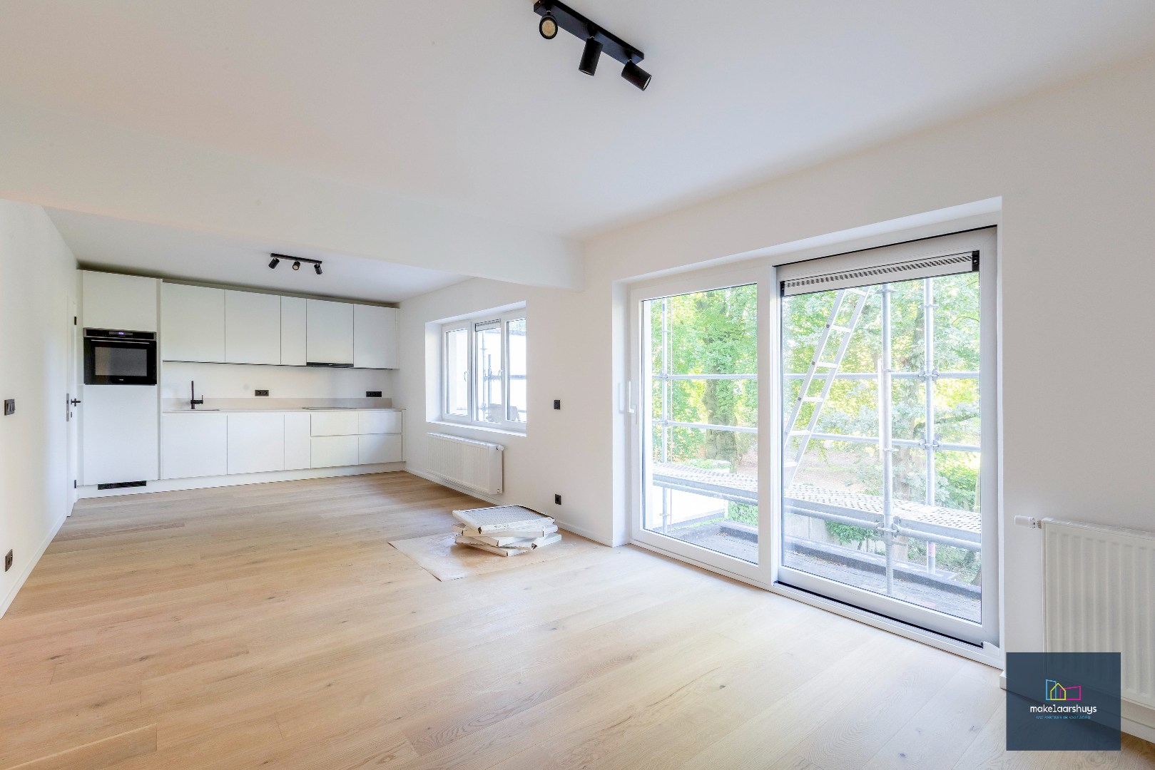 Uniek 3 slpk. appartement  met terras  nabij station Gent-Sint-Pieters 