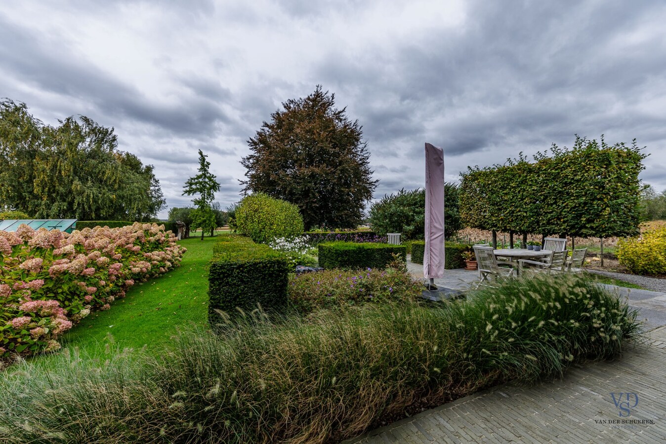 Tijdloos wonen, midden in 't groen. 