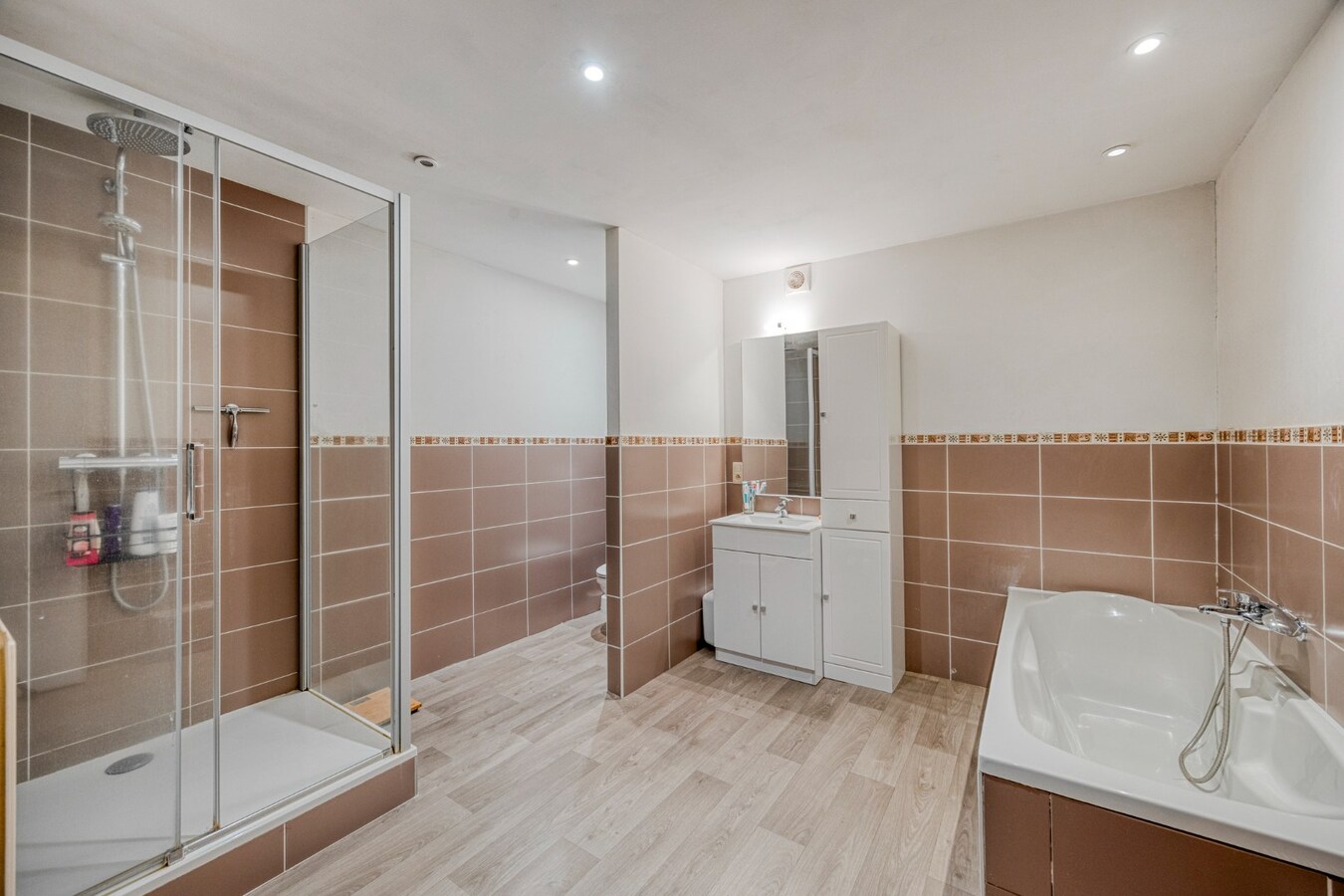 Woning met tuin en 3 slaapkamers in Neerheylissem 