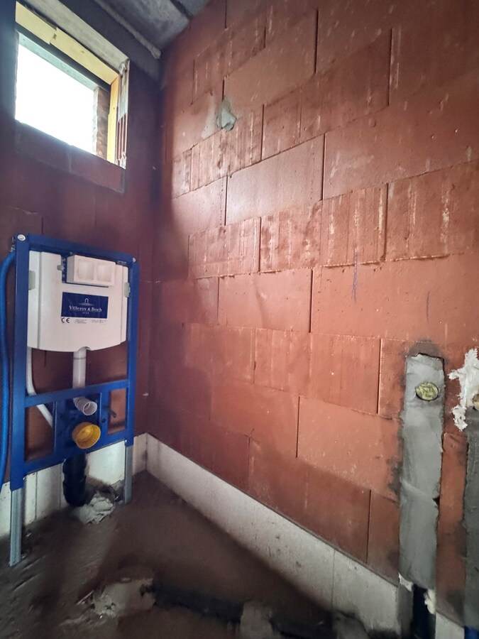 Alleenstaande nieuwbouwwoning met 4 slaapkamers en tuin te Koekelare 