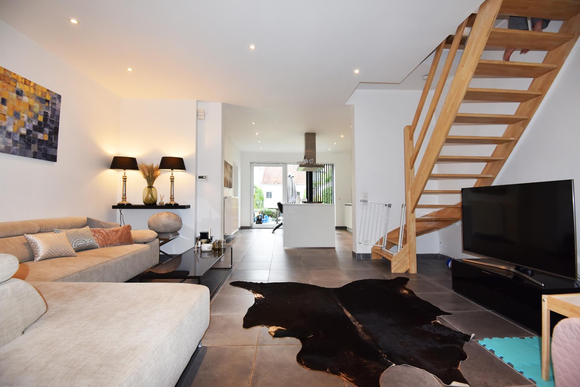 Instapklare gezinswoning met 3 slpks, garage en tuin te Watervliet 